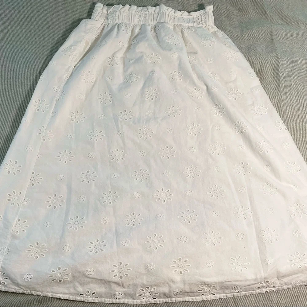 Universal Thread White Eyelet A-Line Skirt - Picture 6 of 8